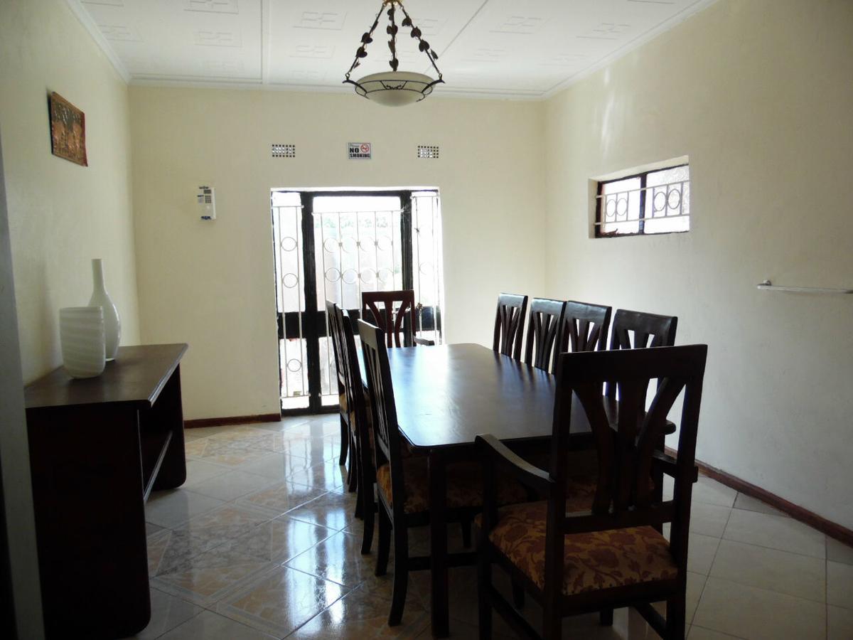 לוסקה Rugems Executive Lodge מראה חיצוני תמונה