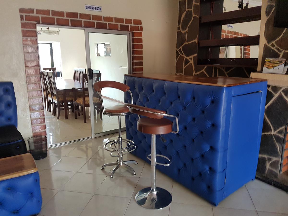 לוסקה Rugems Executive Lodge מראה חיצוני תמונה