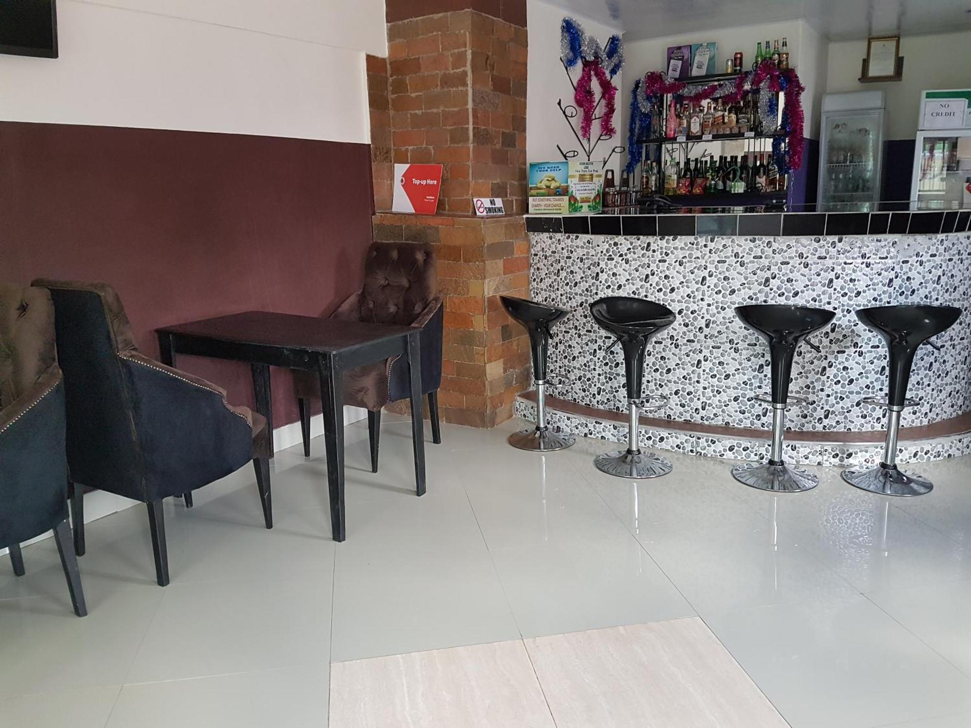לוסקה Rugems Executive Lodge מראה חיצוני תמונה