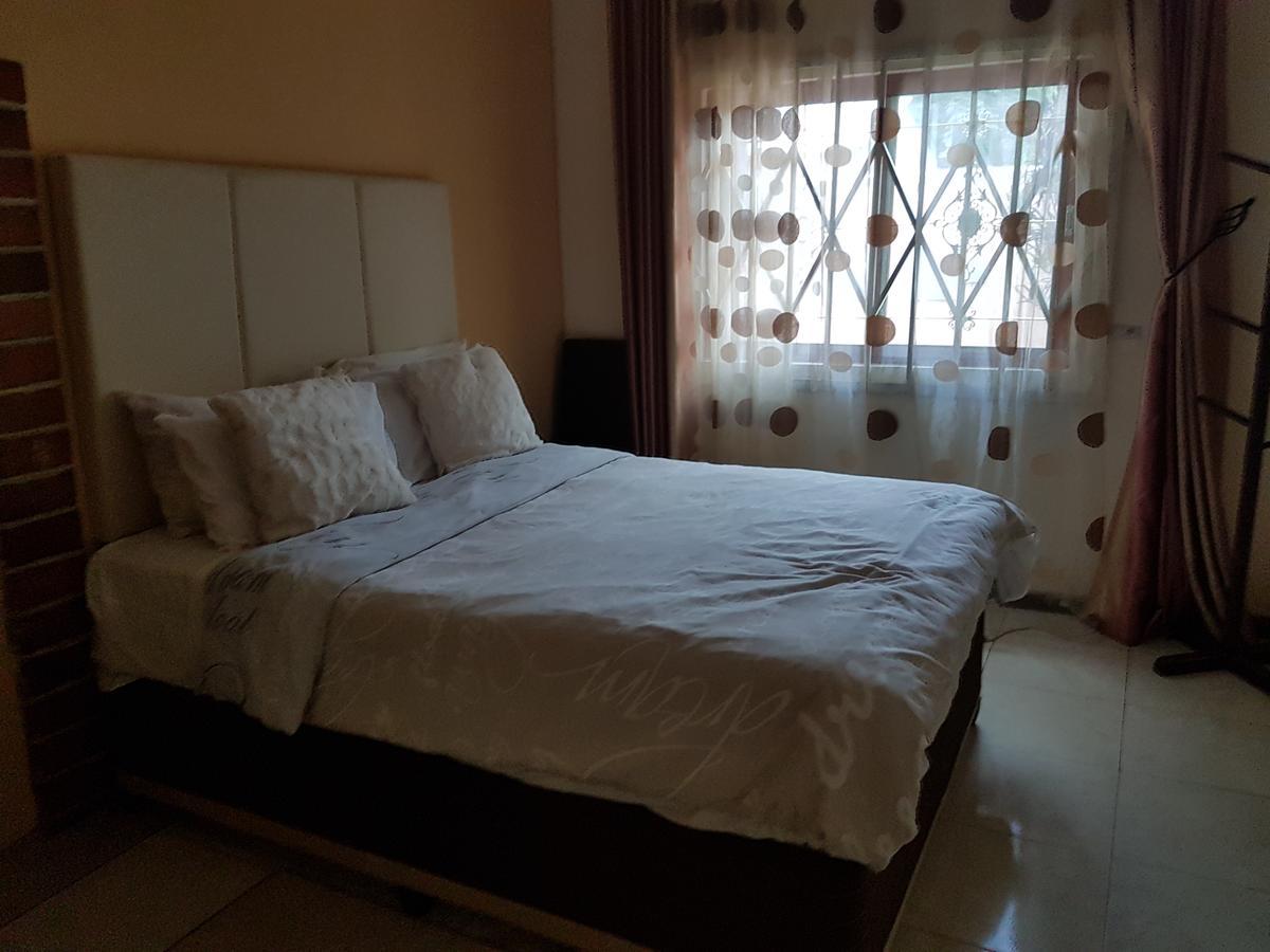 לוסקה Rugems Executive Lodge מראה חיצוני תמונה