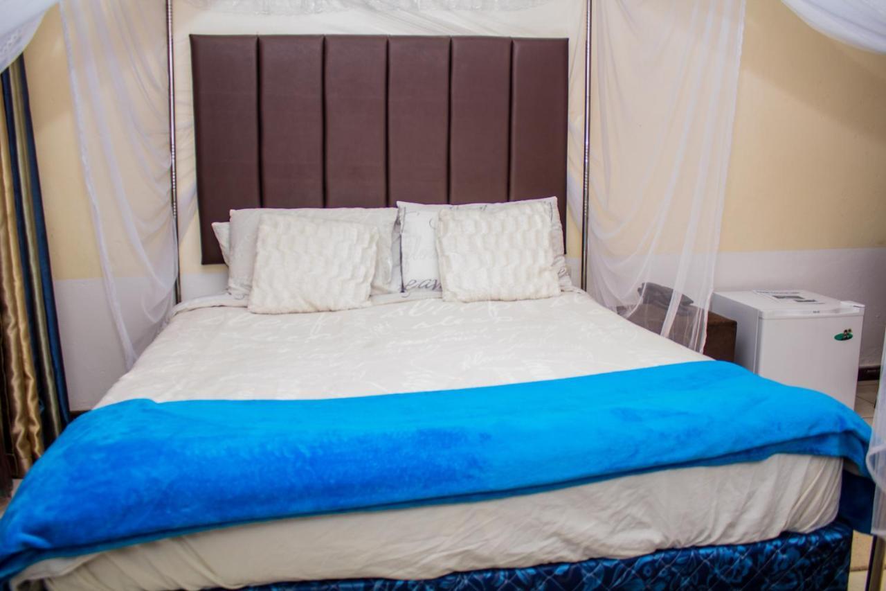 לוסקה Rugems Executive Lodge מראה חיצוני תמונה