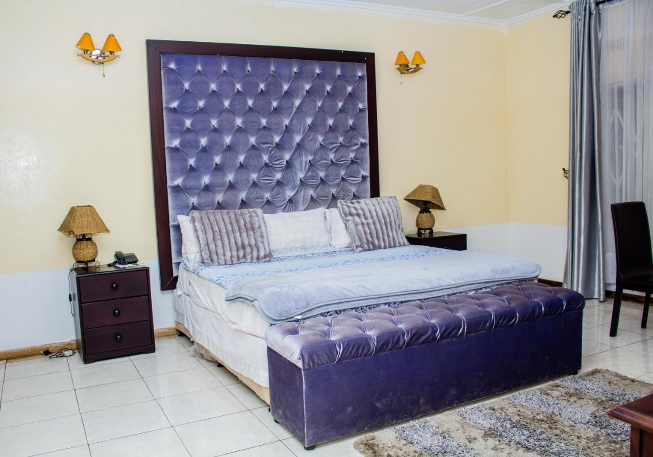 לוסקה Rugems Executive Lodge מראה חיצוני תמונה