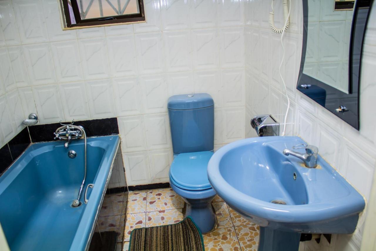 לוסקה Rugems Executive Lodge מראה חיצוני תמונה