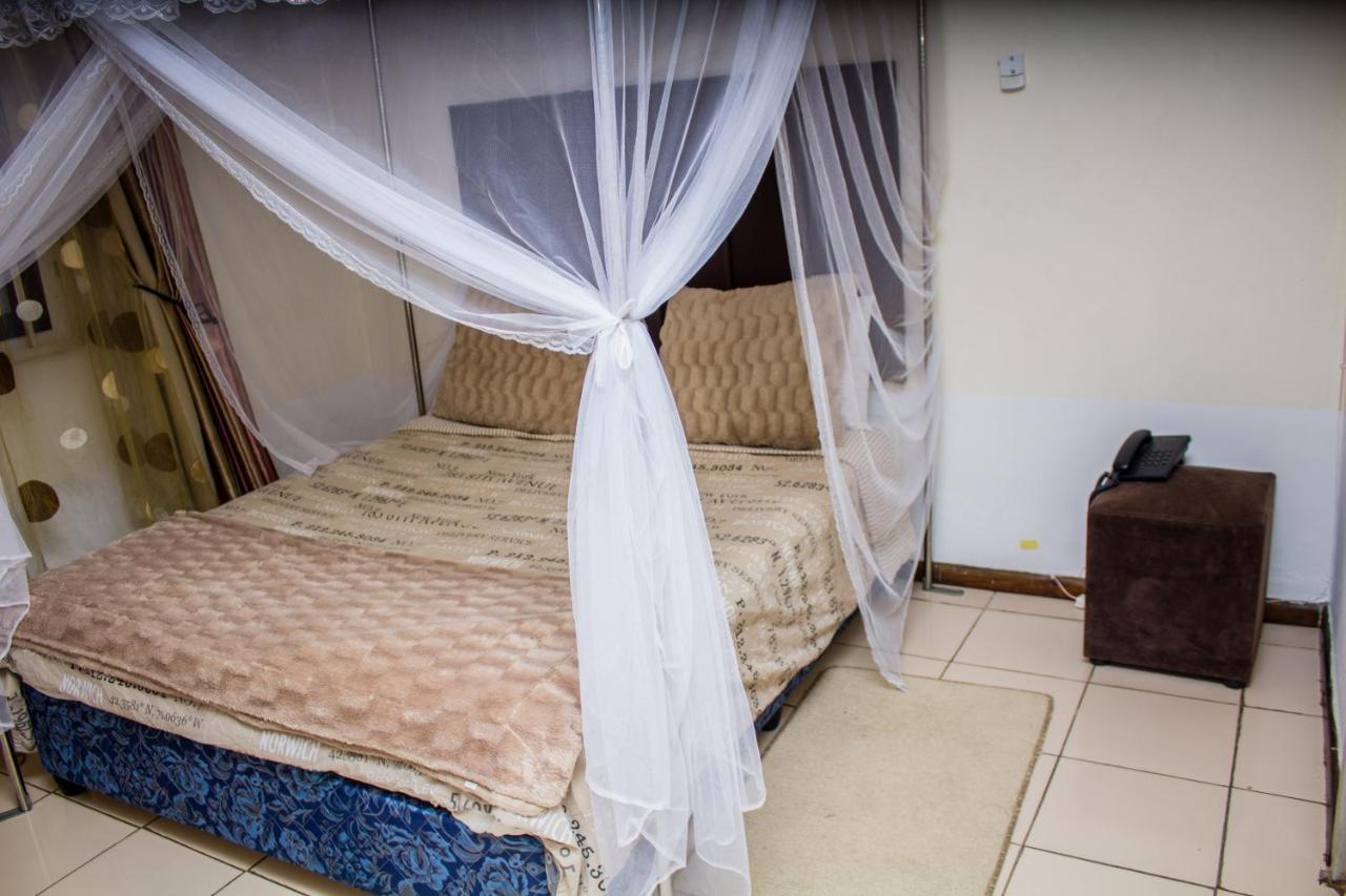 לוסקה Rugems Executive Lodge מראה חיצוני תמונה